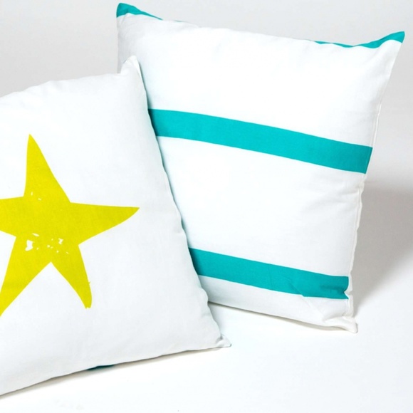 Organic Cotton STAR PILLOW - Picture 2 of 3
